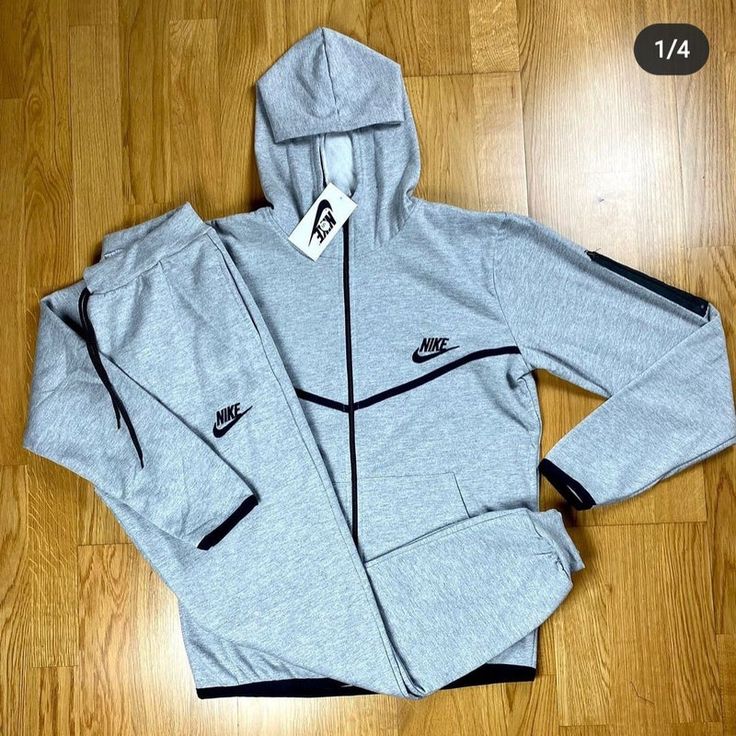 Chandal de Nike Tech Gris