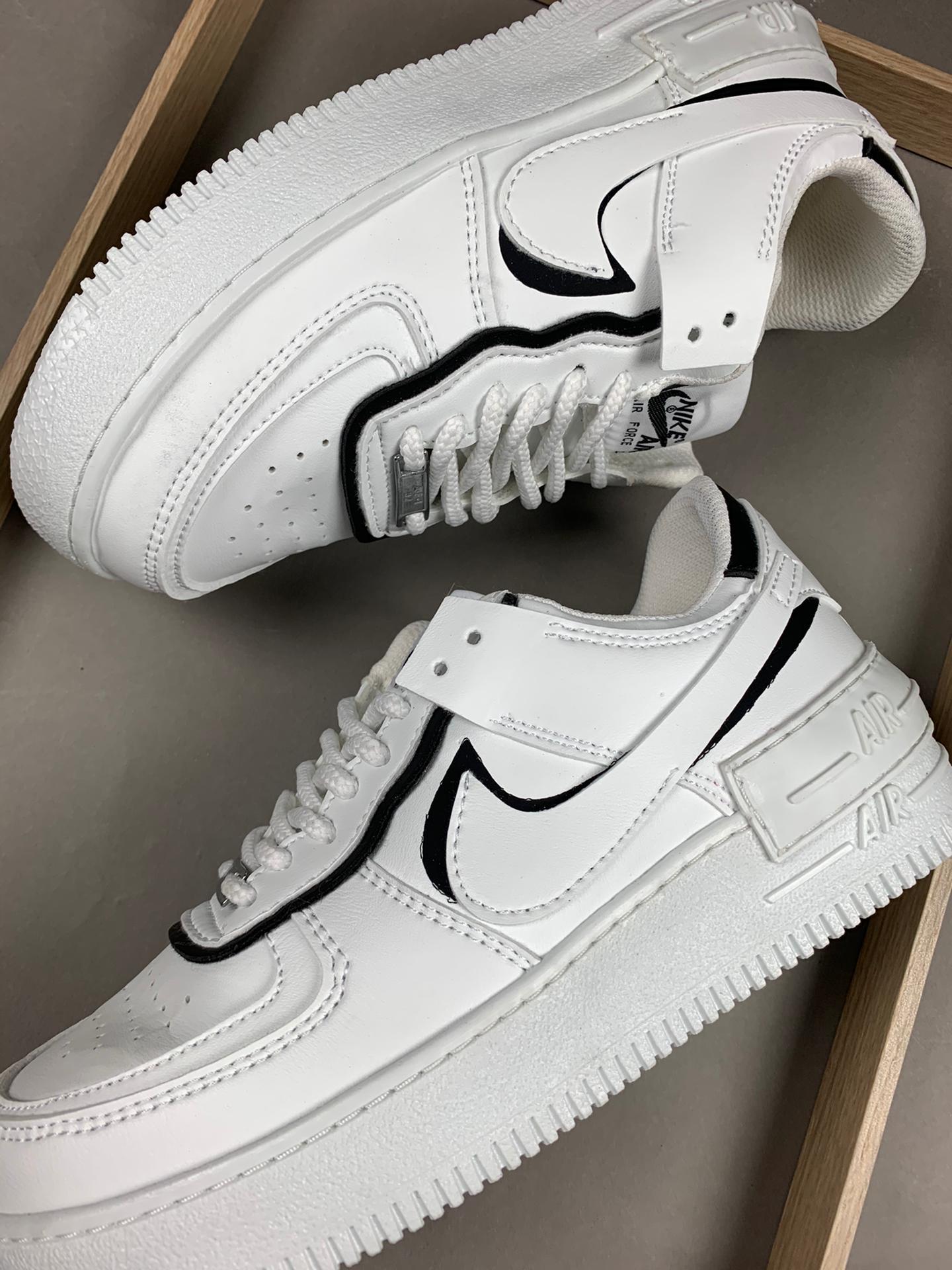 Nike Air Force 1 SHADOW Blancas y negras