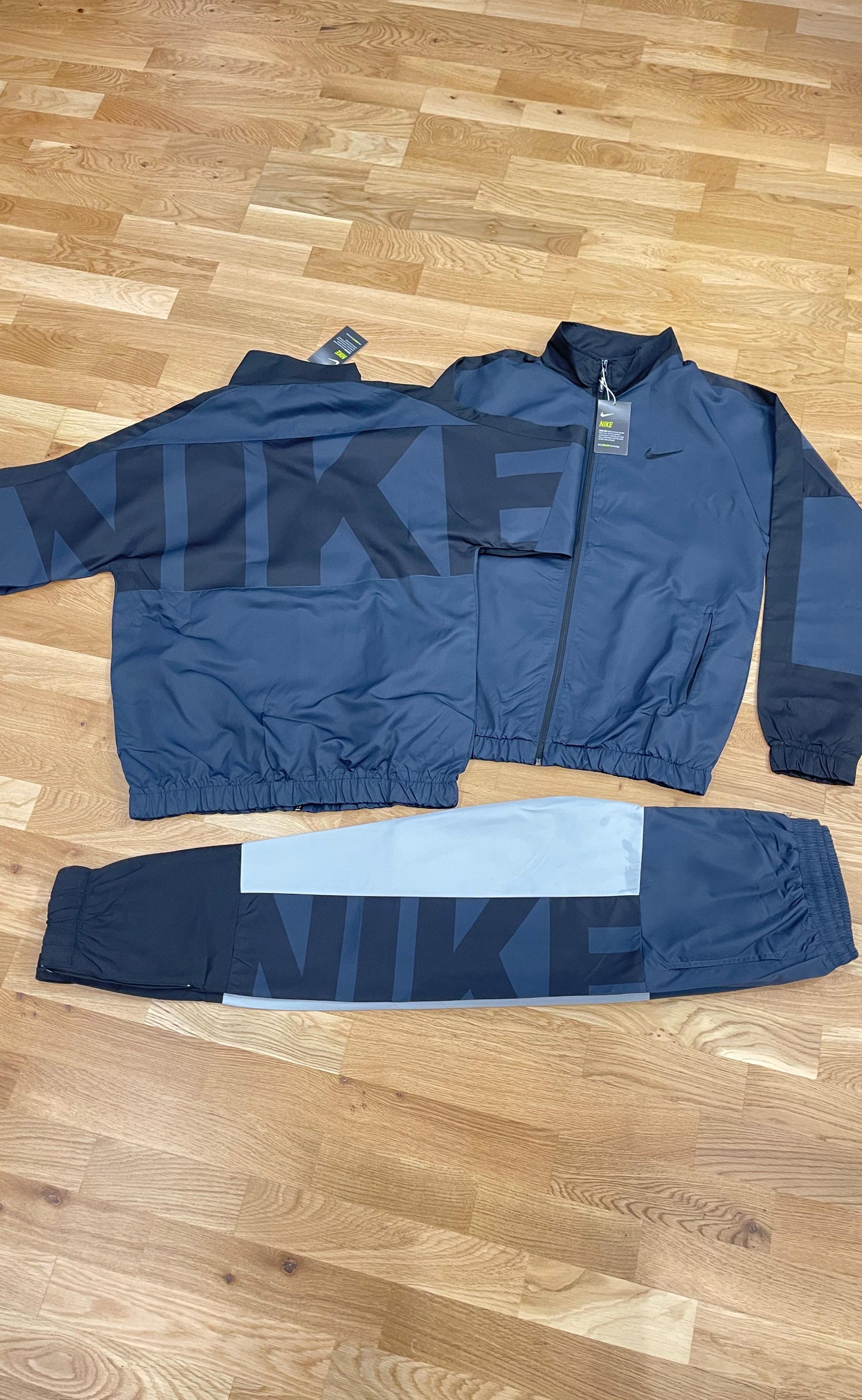 Chandal Nike Premium T Negro