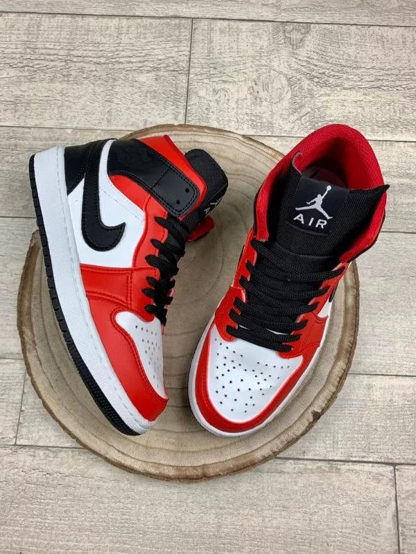 NIKE AIR JORDAN 1 MID RED BLACK CHICAGO