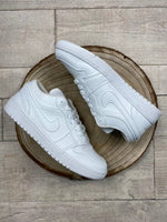 Air Jordan 1 Low Blancas