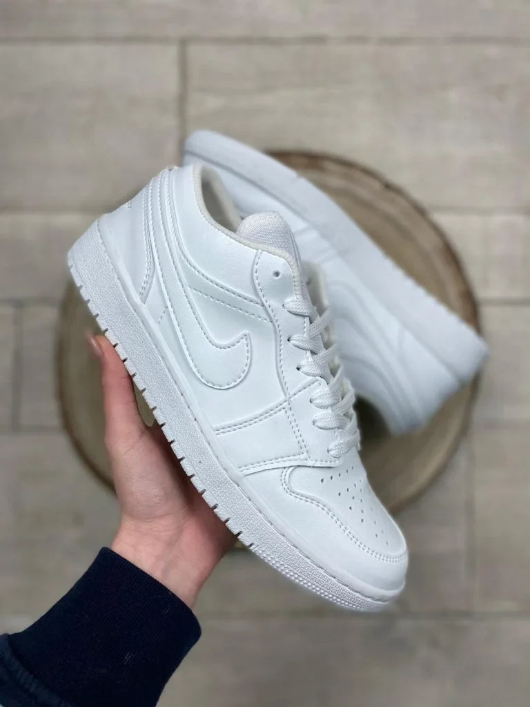 Air Jordan 1 Low Blancas